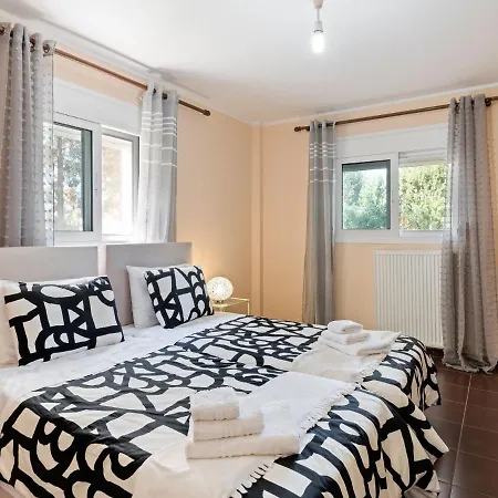 Decent In Chalcis With Garden Apartment *
