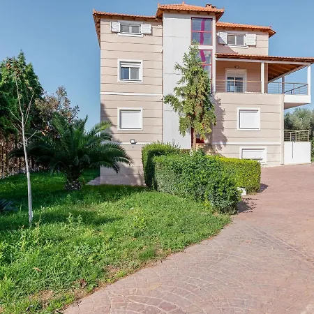 Decent In Chalcis With Garden Apartment *